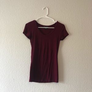 Maroon fitted t shirt
